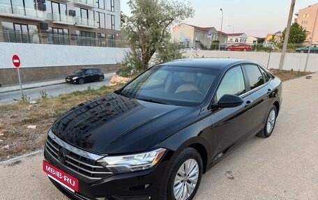 Volkswagen Jetta VII, 2019 год, 1 800 000 рублей, 2 фотография