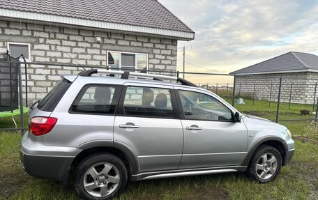 Mitsubishi Outlander III рестайлинг 3, 2006 год, 500 000 рублей, 5 фотография