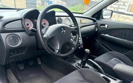Mitsubishi Outlander III рестайлинг 3, 2006 год, 500 000 рублей, 11 фотография