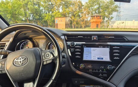 Toyota Camry, 2019 год, 2 650 000 рублей, 4 фотография