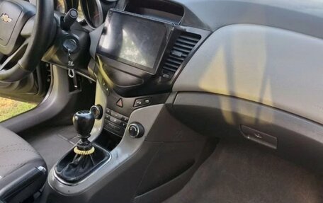 Chevrolet Cruze II, 2009 год, 515 000 рублей, 8 фотография
