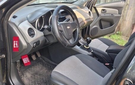 Chevrolet Cruze II, 2009 год, 515 000 рублей, 5 фотография