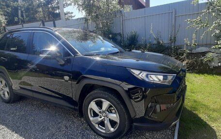 Toyota RAV4, 2021 год, 3 650 000 рублей, 7 фотография