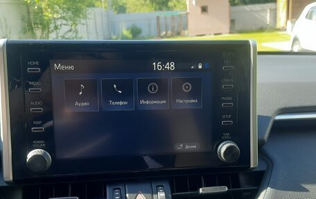 Toyota RAV4, 2021 год, 3 650 000 рублей, 18 фотография