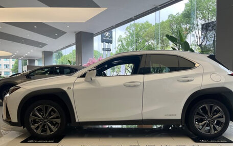 Lexus UX I, 2022 год, 2 500 000 рублей, 3 фотография