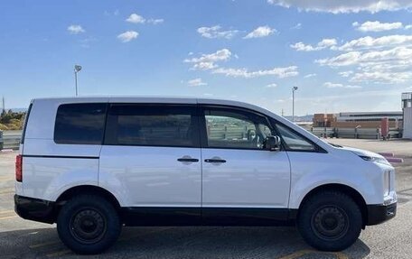 Mitsubishi Delica D:5 I, 2022 год, 2 900 000 рублей, 5 фотография