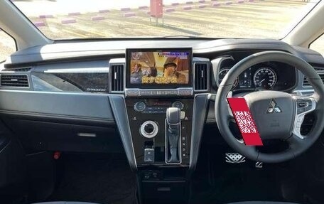 Mitsubishi Delica D:5 I, 2022 год, 2 900 000 рублей, 7 фотография
