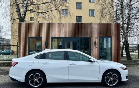 Chevrolet Malibu IX, 2021 год, 2 000 000 рублей, 4 фотография