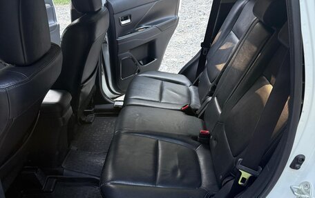 Mitsubishi Outlander III рестайлинг 3, 2012 год, 1 700 000 рублей, 8 фотография