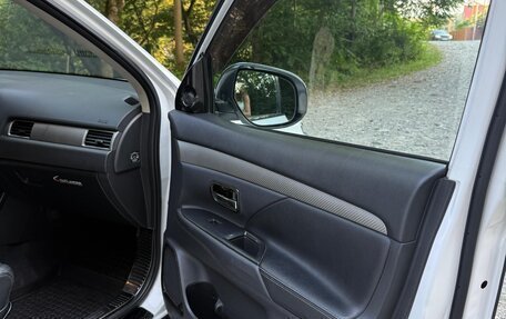 Mitsubishi Outlander III рестайлинг 3, 2012 год, 1 700 000 рублей, 7 фотография