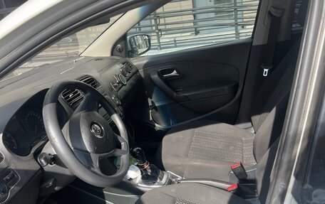 Volkswagen Polo VI (EU Market), 2017 год, 400 000 рублей, 13 фотография