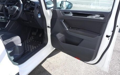 Volkswagen Touran III, 2020 год, 1 990 099 рублей, 14 фотография