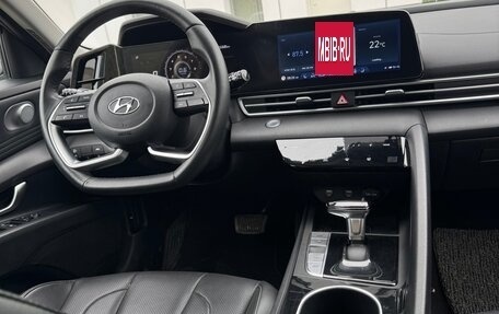 Hyundai Elantra, 2021 год, 1 450 000 рублей, 9 фотография