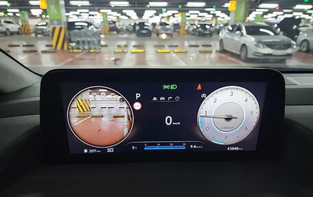 Hyundai Staria, 2022 год, 3 100 000 рублей, 8 фотография