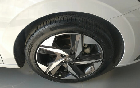 Hyundai Elantra, 2021 год, 1 900 000 рублей, 10 фотография