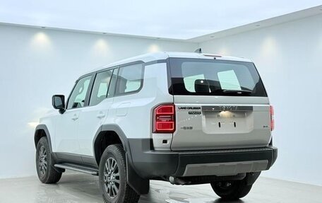 Toyota Land Cruiser Prado, 2025 год, 8 125 000 рублей, 5 фотография