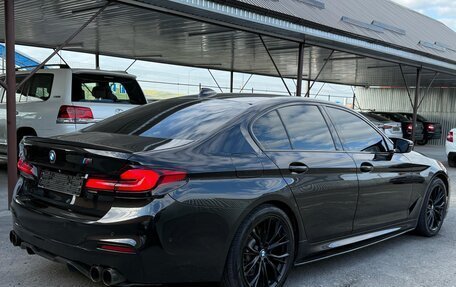 BMW 5 серия, 2019 год, 3 700 000 рублей, 3 фотография