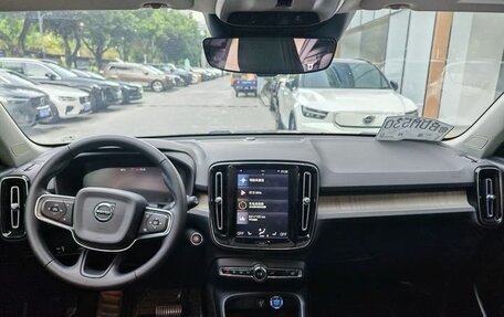 Volvo XC40 I, 2021 год, 2 400 000 рублей, 10 фотография