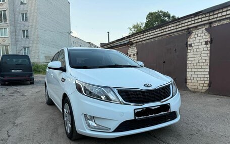 KIA Rio III рестайлинг, 2014 год, 785 000 рублей, 2 фотография