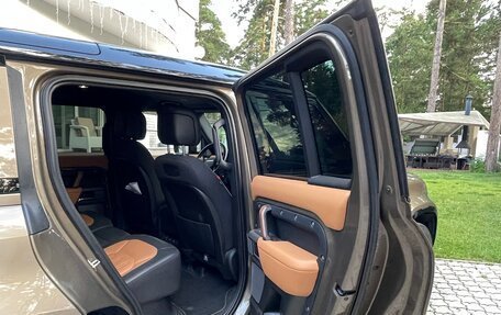 Land Rover Defender II, 2020 год, 7 500 000 рублей, 4 фотография