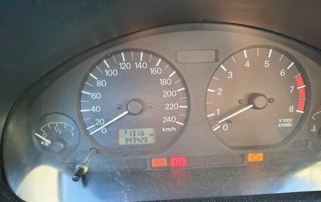 Mitsubishi Carisma I, 2002 год, 270 000 рублей, 17 фотография