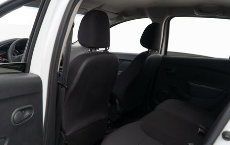 Renault Logan II, 2016 год, 779 090 рублей, 11 фотография