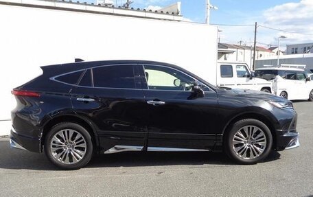 Toyota Harrier, 2022 год, 2 100 000 рублей, 9 фотография
