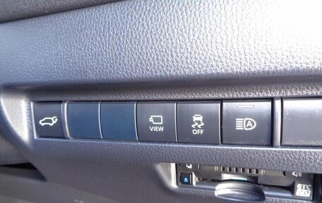 Toyota Harrier, 2022 год, 2 100 000 рублей, 20 фотография
