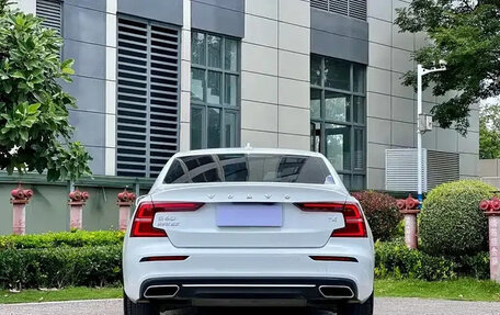 Volvo S60 III, 2022 год, 2 310 000 рублей, 5 фотография