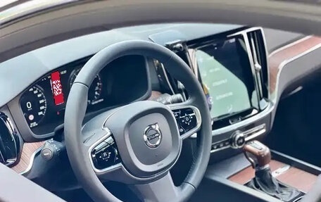Volvo S60 III, 2022 год, 2 310 000 рублей, 13 фотография
