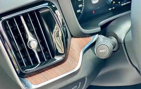 Volvo S60 III, 2022 год, 2 310 000 рублей, 29 фотография