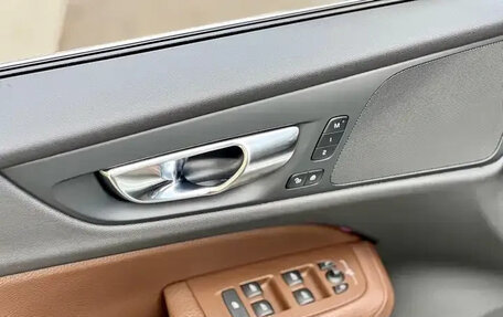Volvo S60 III, 2022 год, 2 310 000 рублей, 30 фотография