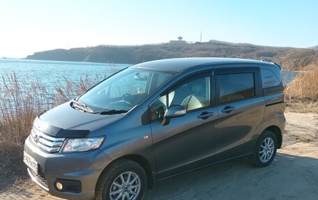 Honda Freed I, 2011 год, 830 000 рублей, 3 фотография