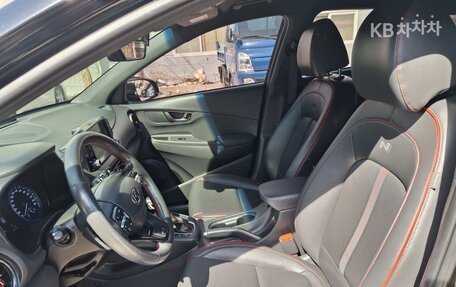 Hyundai Kona I, 2022 год, 1 600 000 рублей, 9 фотография