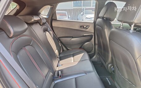Hyundai Kona I, 2022 год, 1 600 000 рублей, 11 фотография
