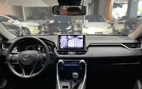 Toyota RAV4, 2022 год, 2 140 027 рублей, 13 фотография