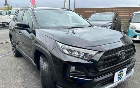 Toyota RAV4, 2022 год, 2 211 000 рублей, 4 фотография