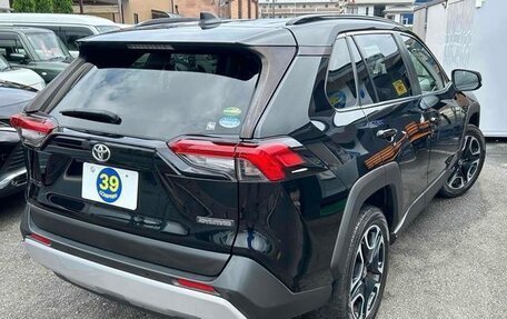 Toyota RAV4, 2022 год, 2 211 000 рублей, 7 фотография