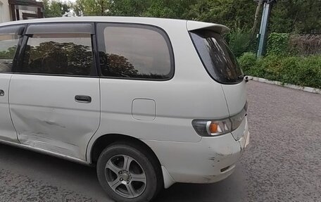 Toyota Gaia, 1999 год, 550 000 рублей, 4 фотография