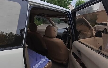 Toyota Gaia, 1999 год, 550 000 рублей, 36 фотография