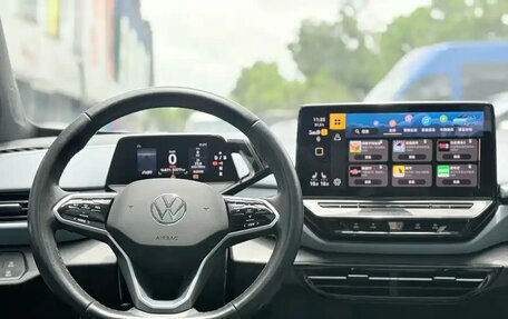 Volkswagen ID.4, 2022 год, 1 800 000 рублей, 10 фотография