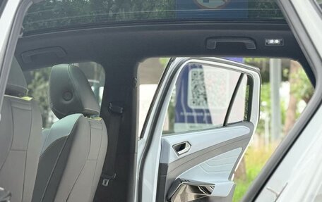 Volkswagen ID.4, 2022 год, 1 800 000 рублей, 14 фотография