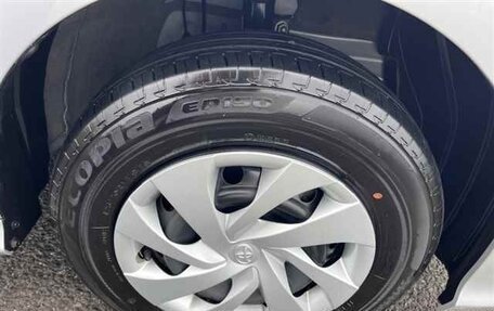 Toyota Yaris, 2022 год, 1 185 030 рублей, 9 фотография