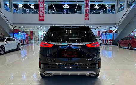 Ford Edge II рестайлинг, 2022 год, 2 300 000 рублей, 4 фотография
