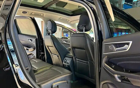 Ford Edge II рестайлинг, 2022 год, 2 300 000 рублей, 11 фотография