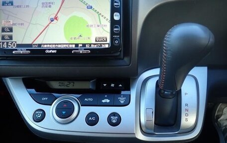 Honda Stream II, 2014 год, 1 100 000 рублей, 20 фотография