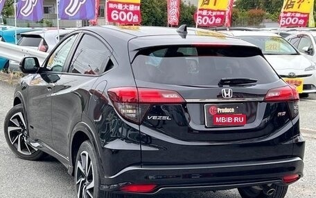 Honda Vezel, 2022 год, 1 460 000 рублей, 6 фотография