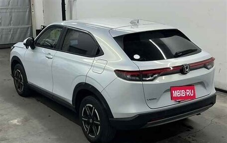 Honda Vezel, 2022 год, 1 830 000 рублей, 2 фотография
