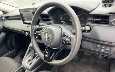 Honda Vezel, 2022 год, 1 830 000 рублей, 5 фотография