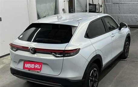 Honda Vezel, 2022 год, 1 830 000 рублей, 3 фотография